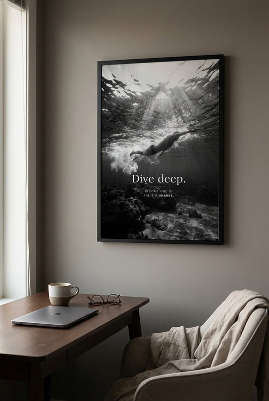 Dive Deep – Schwimmer & Freediving Poster | Schwarz-Weiß Wandbild Mindset