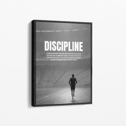 Discipline — Läufer im Regen | Motivationsposter Ausdauer