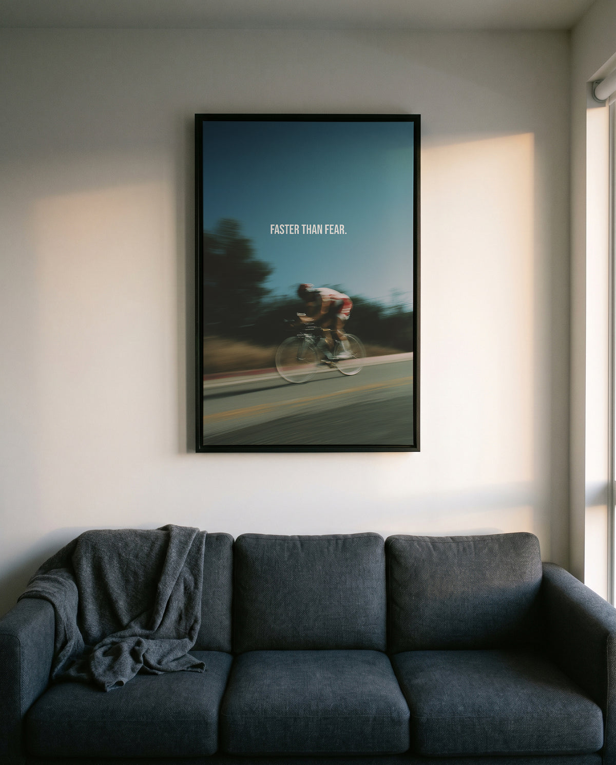 "Faster Than Fear" Motivationsposter für Radsport & Mindset