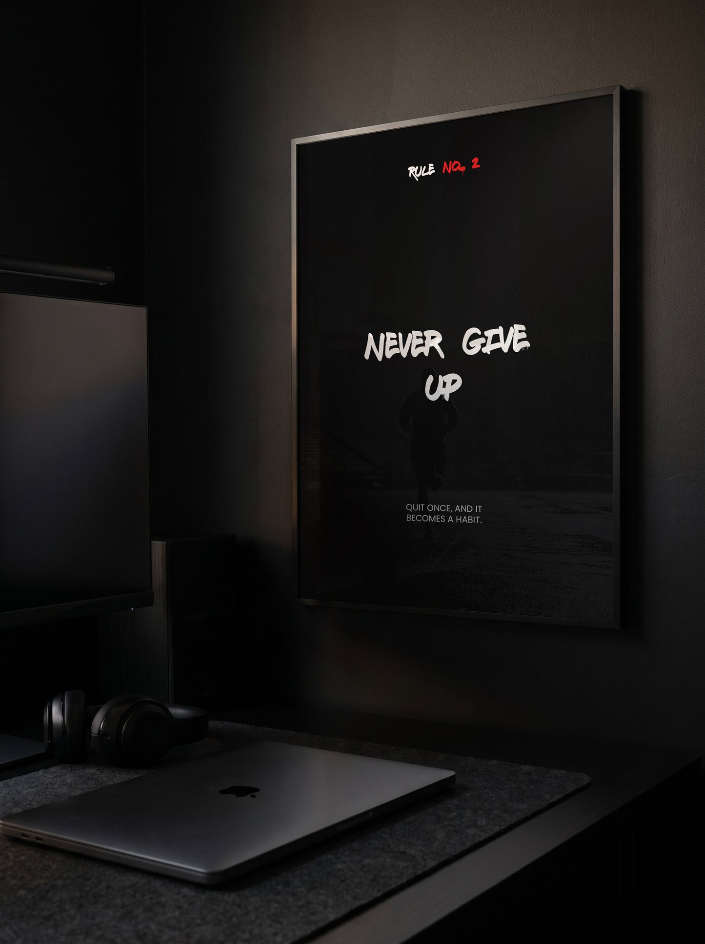 Never Give Up – Running Poster mit Spruch | Schwarz-Weiß Wandbild für Läufer & Ausdauersport