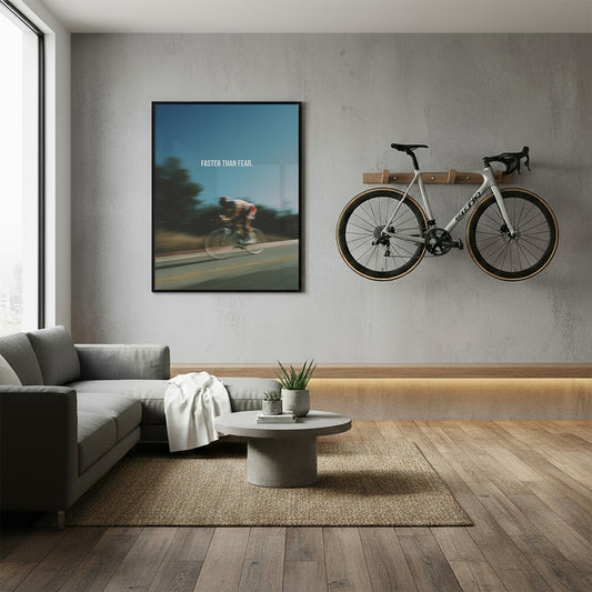 "Faster Than Fear" Motivationsposter für Radsport & Mindset
