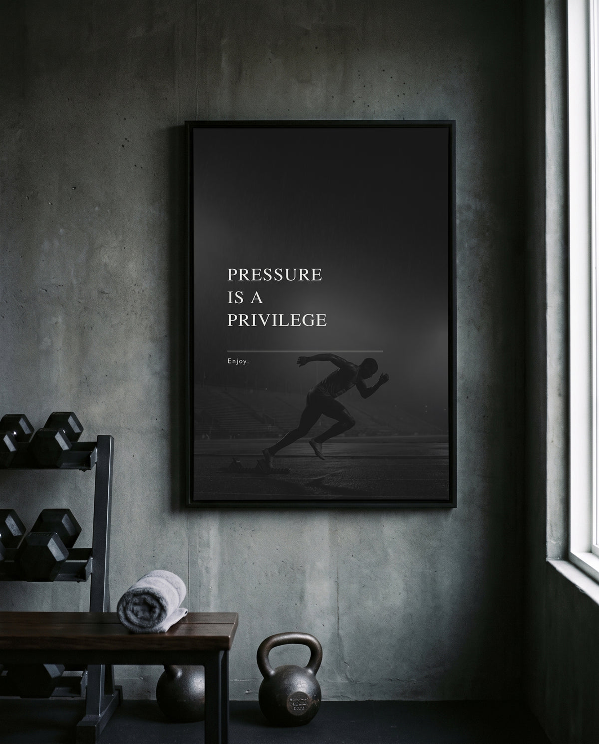 Pressure Is A Privilege – Sprinter Poster | Schwarz-Weiß Wandbild für Wettkampf & Mindset