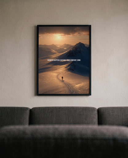 Growth Happens Outside Your Comfort Zone – Motivationsposter & Leinwand für Athleten, Bergliebhaber & ambitionierte Macher