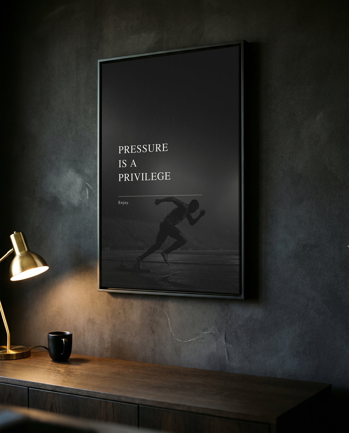 Pressure Is A Privilege – Sprinter Poster | Schwarz-Weiß Wandbild für Wettkampf & Mindset